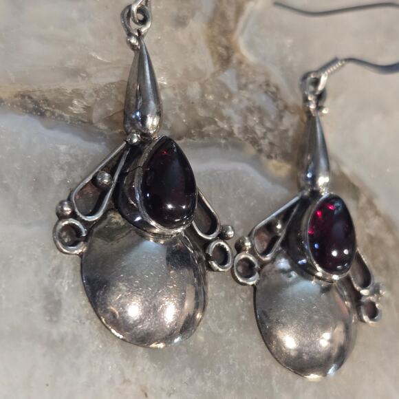 Vintage Sterling Silver Garnet Drop Dangle Earrings - Picture 4 of 12